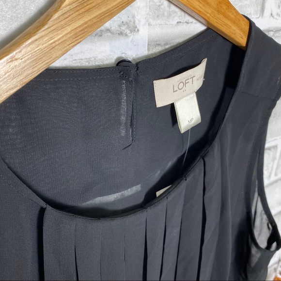 NWT Loft Pleated Black Sheer Sleeveless Top Sz MP - Picture 4 of 8